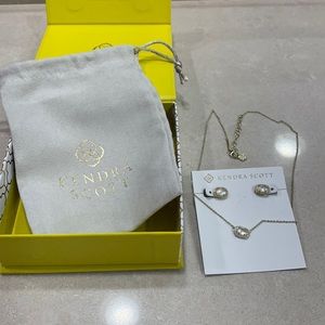 Kendra Scott earrings and necklace set